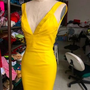 NWT DSQUARED Yellow Body-Contouring Dress